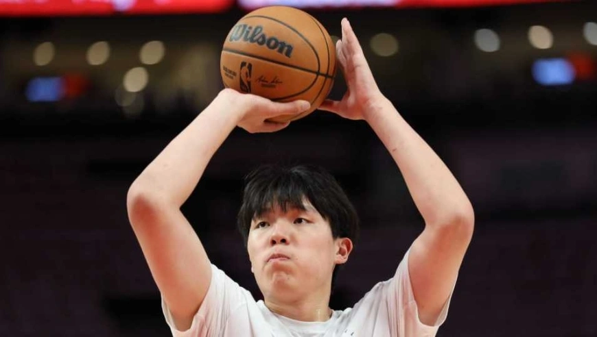 杨瀚森21+9+3帽！连进关键三分险缔造17分逆转 混音丢绝杀惜败湖人