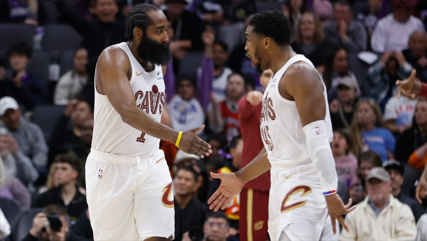 米切尔生涯最接近总冠军的一季！联手哈登能圆梦吗？丨篮不住嘴