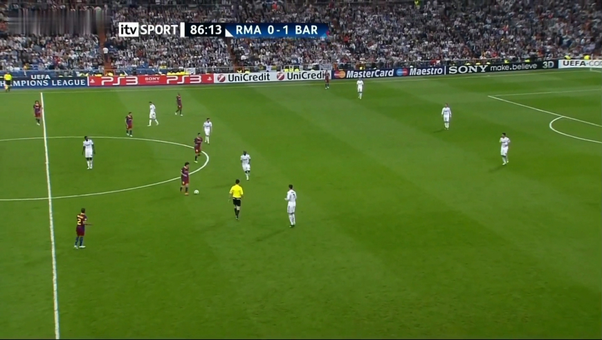 体坛记忆｜2010-11赛季欧冠半决赛首回合皇马vs巴萨，梅西上演过五关，斩六将