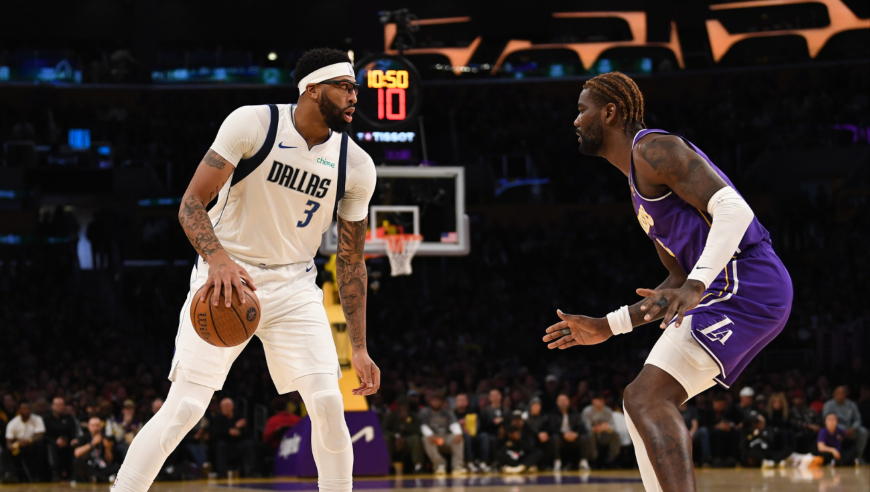 重回湖人主场！浓眉复出12+5集锦：血帽老詹+挂筐暴扣依旧强硬