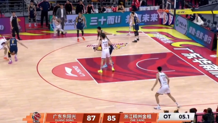 CBA第11轮五佳球：琼斯篮下凶残单臂大帽 约克极限三分绝杀