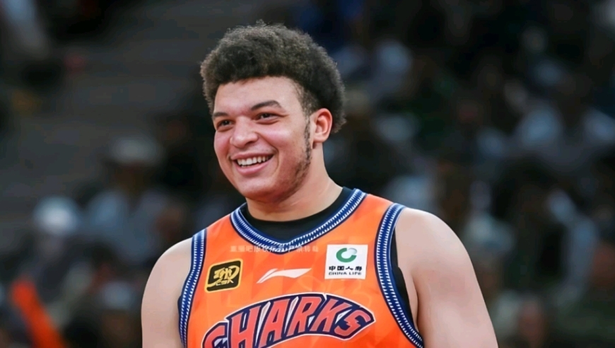 得分大杀器出没！洛夫顿联手弗格抡三分 上海2-13落后强势反超