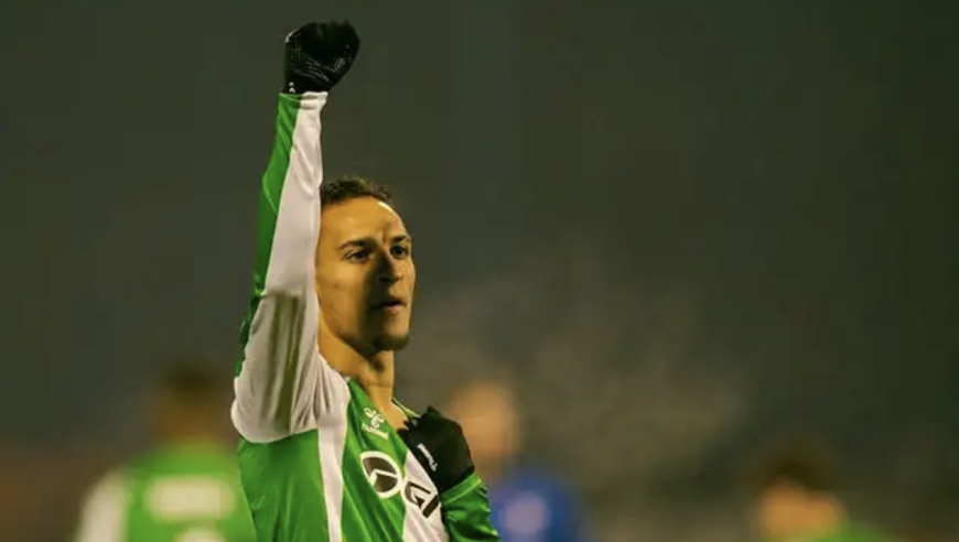 曼联的痛！25岁圆神杀疯：戏耍整条防线破门+4场连杀 本季已造12球