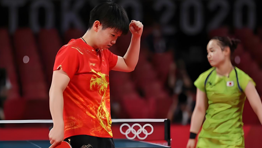 世界杯乒乓名场面，孙颖莎让二追三，绝境绝杀劲敌伊藤美诚｜体坛记忆