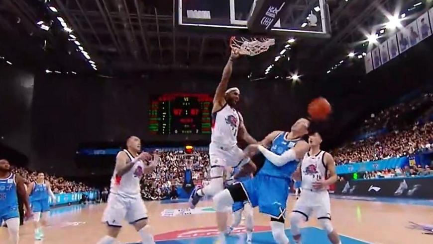 绝杀北京队！山东应该感谢一人，是他成全谢智杰，功劳不逊珀赛尔