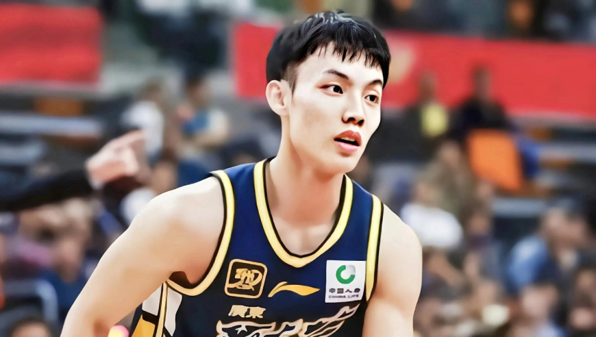 在场赢20分！徐杰17+6+6集锦 单手搂进攻篮板帅翻天