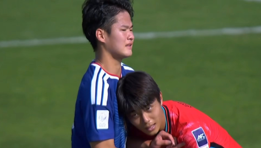 U23亚洲杯半决赛日本戏剧进球，韩国队员使出吃奶的劲，仍硬扛失败