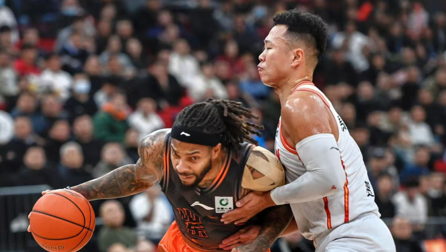 CBA积分榜：广厦3连胜再登榜首，广东升第二，新疆辽宁皆主场失利