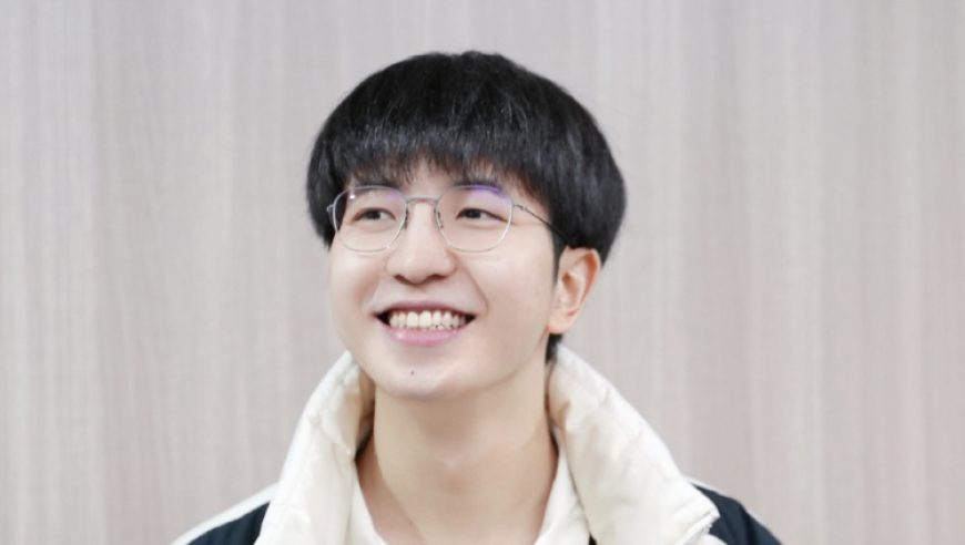 Elk被曝光和美女主持谈恋爱，多次被拍到在同一地方，女方亲自回应