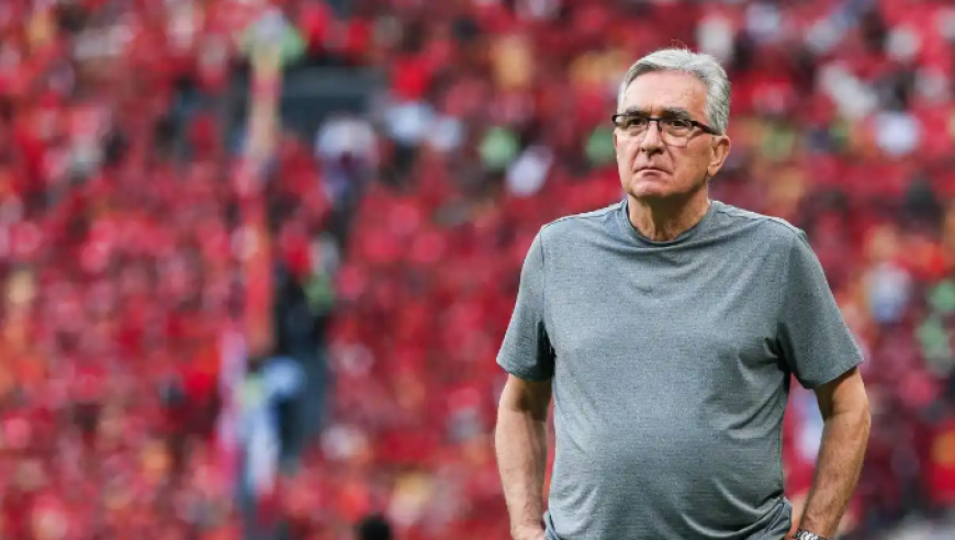 前国足主帅：中国球员有2大问题，但中国的发展已领先欧洲100年