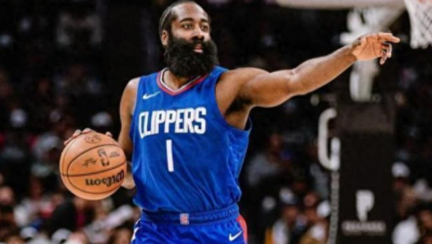 哈登本赛季命中69记三分，那库里、杜兰特、詹姆斯呢？