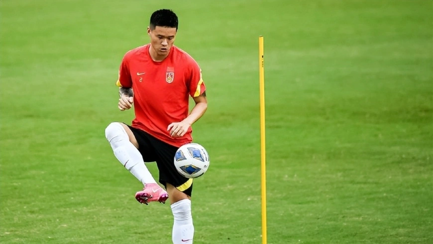 32岁国脚铁卫合同到期恐遭海港抛弃，不愁找新东家，中超多队疯抢