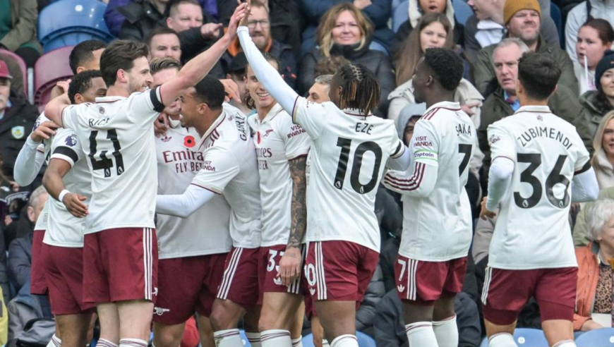 英超夺冠最大热门诞生：25分领跑，9连胜，连续7场零封