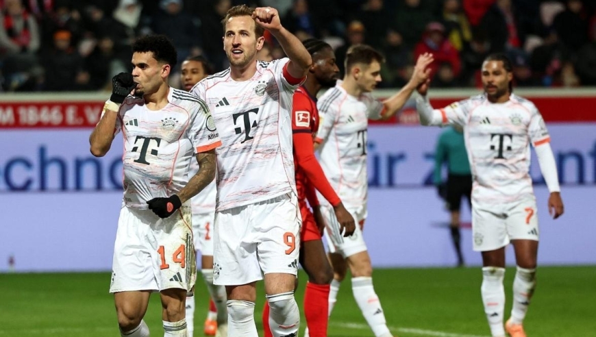 足坛一夜动态：巴萨8连胜，维拉送曼联64年耻辱纪录，凯恩刷爆德甲纪录