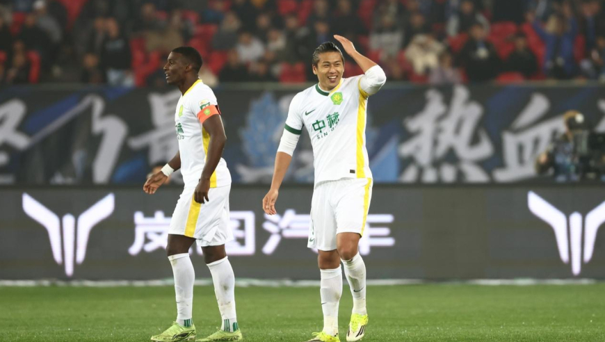 爆笑！还原三镇门将禁区玩火遭张玉宁吊射，国安2-0武汉