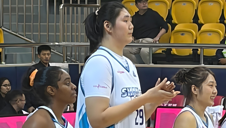 上场 | 张子宇生涯之战险蒙阴影：8分钟轰19+10，却长时间被弃用