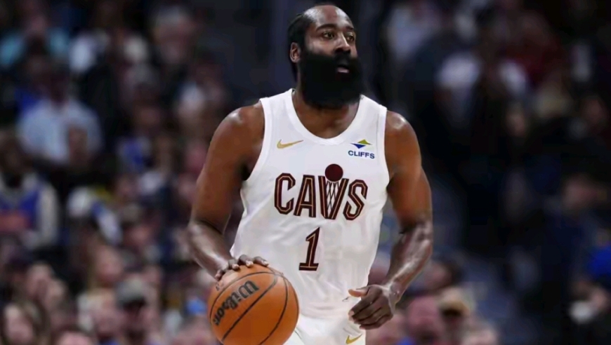 战无不胜！哈登见招拆招带队剿灭黄蜂豪取7连胜，骑士彻底起飞了