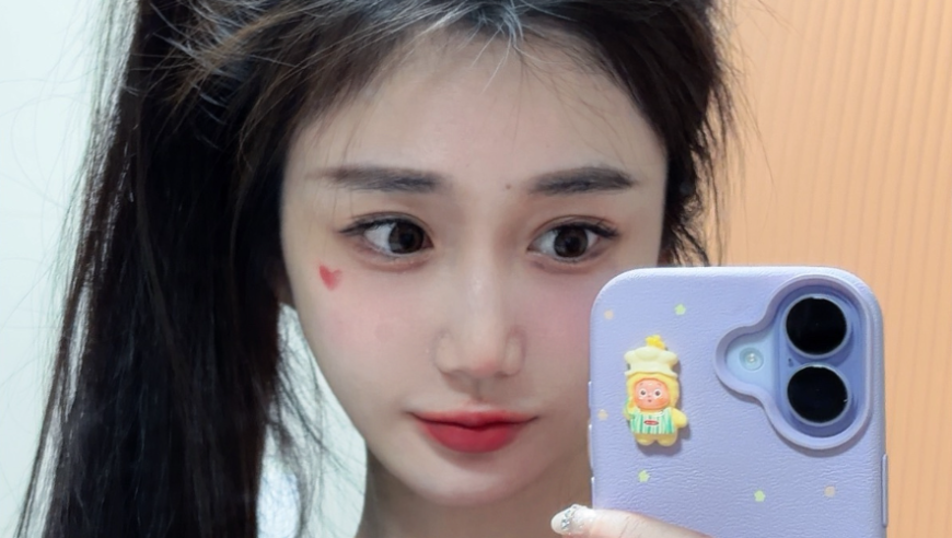 【LPL老婆】小悠白色吊带裙，真是太清纯了