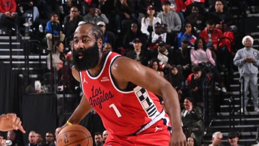 东契奇伤退詹皇36分对飙小卡，哈登12+10历史第12人，快船复仇湖人