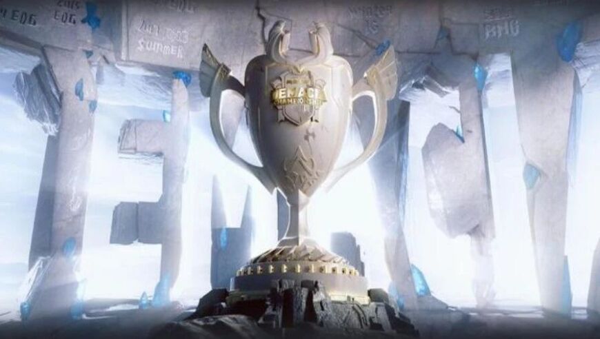 四个世界冠军组队，训练一天就要解散？Doinb的豪华战队怎么了？