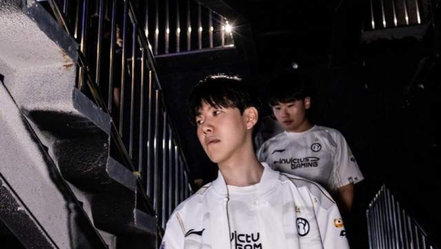 Theshy黑称事态升级，LPL官方直播间被冲，炫神被取消二路权限！
