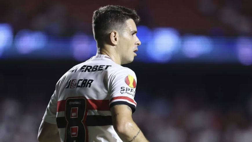 挣再多钱有什么用，中超旧将奥斯卡一度昏迷+几次闭眼，现在依旧在ICU，或将就此退役了