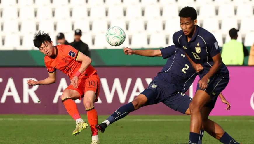 一场伟大的0比0！U23国足首次晋级亚洲杯淘汰赛，裁判频现错漏判