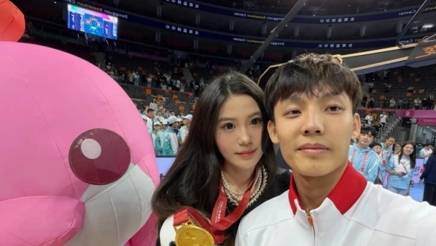 此前深陷出轨赌球等绯闻！徐杰正牌女友现身全运会颁奖现场引关注