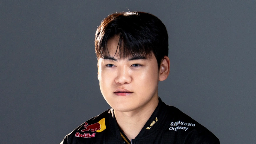 Gumayusi女友更多照片曝光，越看越像Keira，谁说辅助不能C？