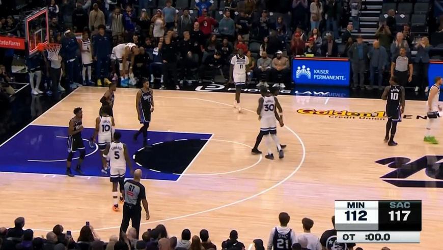 国王森林狼加时赛全过程：爱德华兹空砍8分 森林狼连续犯错被逆转