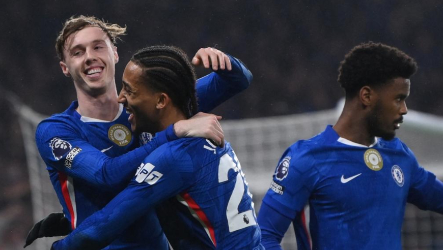 英超最新积分战报：两大豪门意外翻车，热刺连败，掉到第16