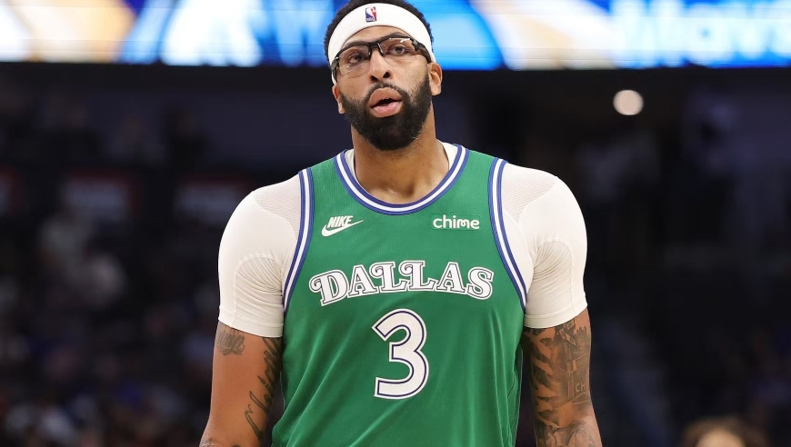 独行侠和浓眉商讨交易！还有两位球星可能会走，美媒建议火箭抢人