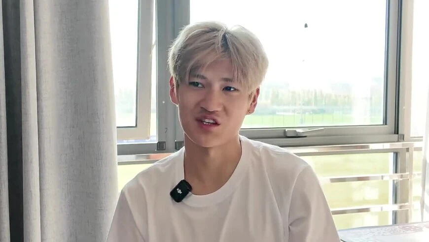 记者：下个月刘祝润就要当爸爸了，孩子会在大连出生