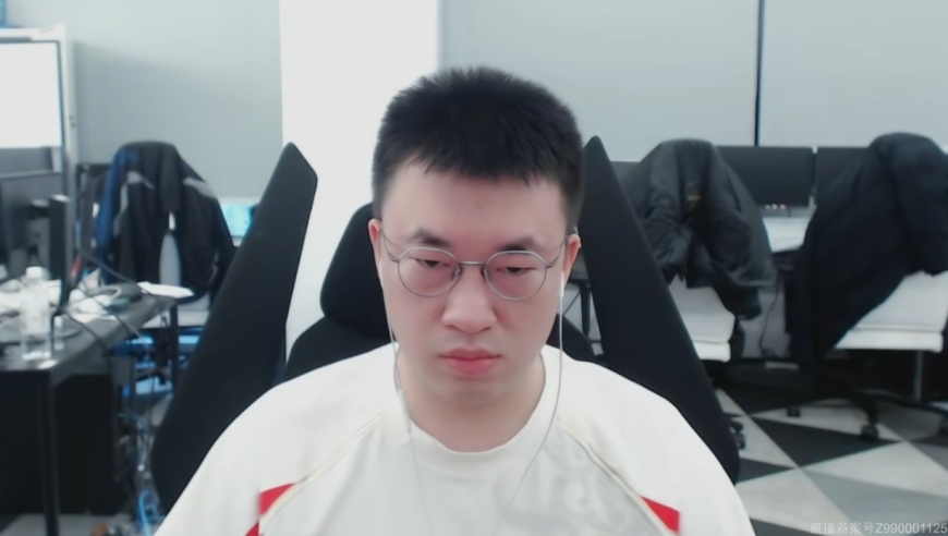LPL赛区之耻！WBG打出丑陋一战，孙亚龙破口大骂，Light脸都不要了