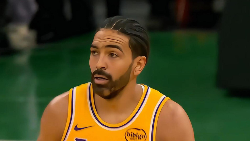 湖三疯！文森特命中三分+里夫斯超级后仰 湖人轰出8-0追回到15分