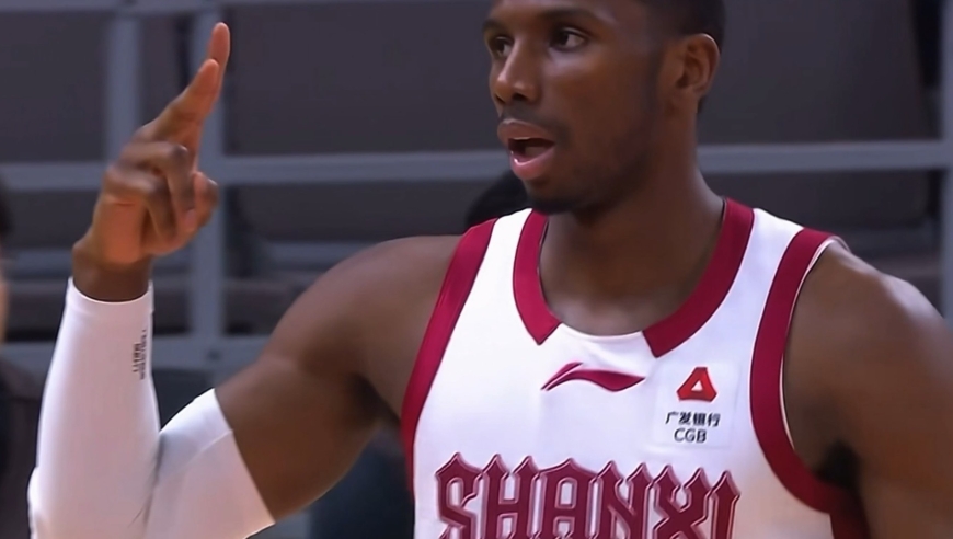 没加时的比赛打了两个半小时，广东vs山西的犯规大战