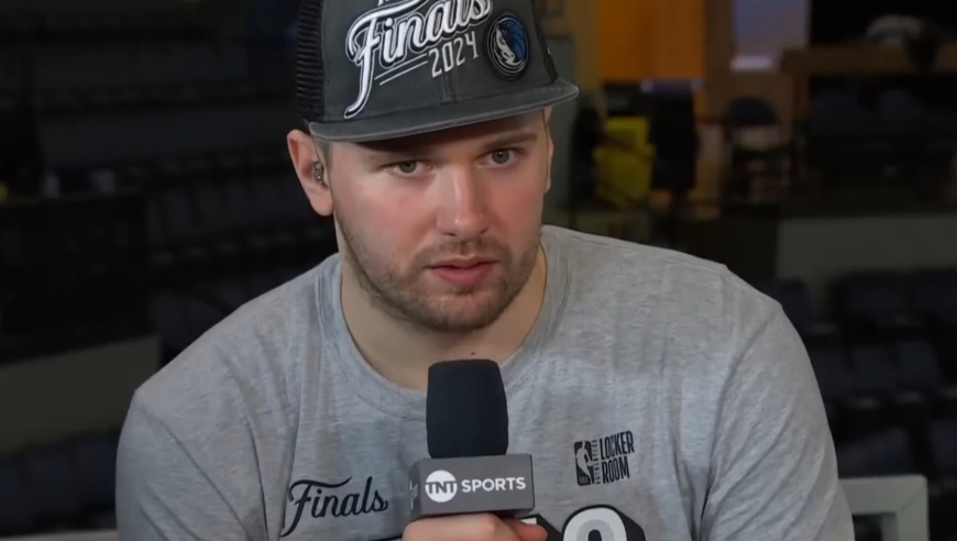 东契奇亲口承认与未婚妻分居，卡戴珊的机会终于来了！