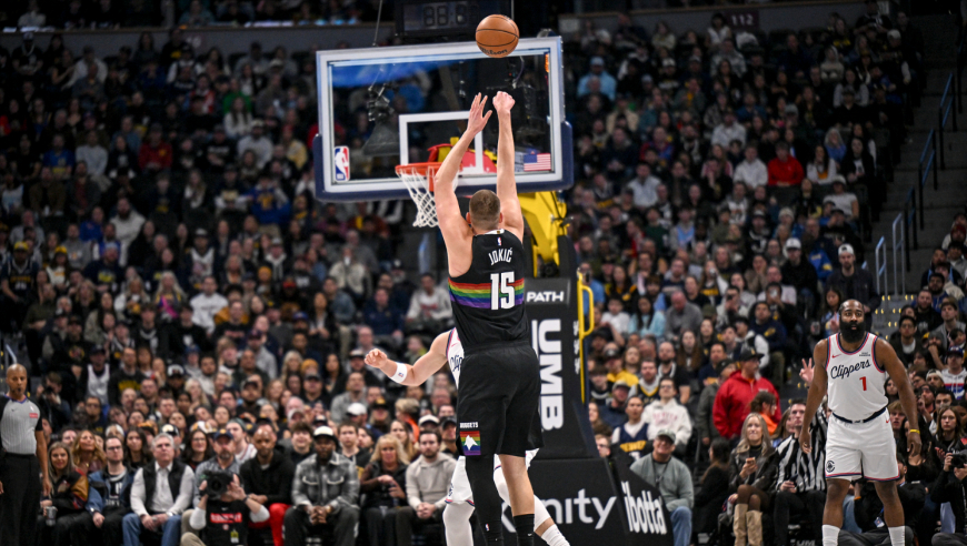 快船末节被掘金狂轰21-7一波带走 约基奇主宰比赛收获全场欢呼