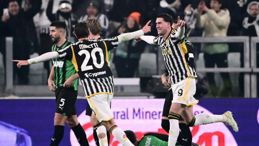 爆笑乌龙！意甲悍将诡异头槌吊射自家球门，尤文3-0萨索洛