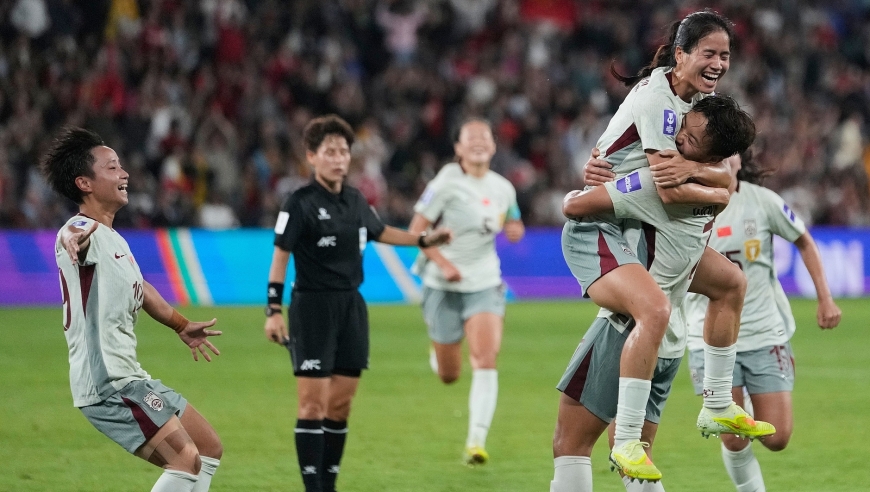 三连胜！还原中国女足轰神仙球逆转朝鲜全过程，王霜建功疯狂庆祝