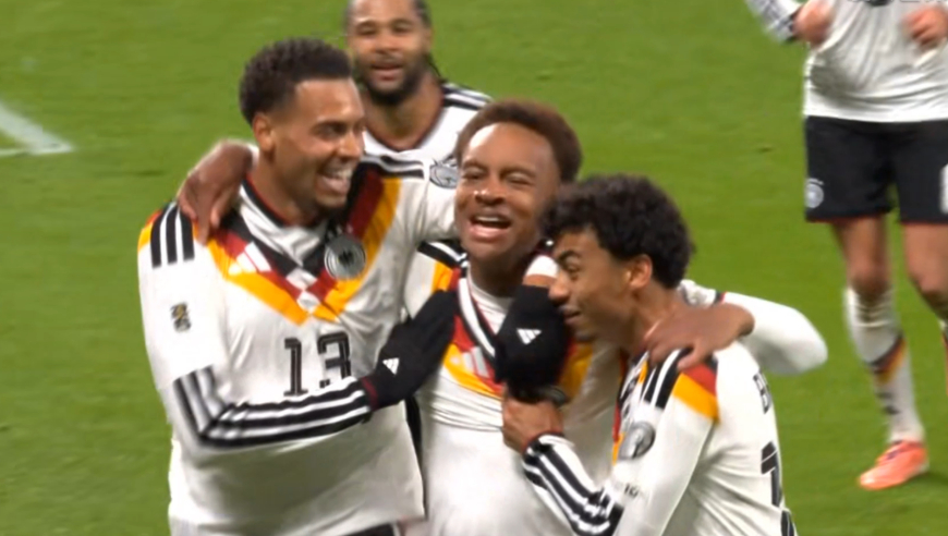 眼花缭乱！德国连续7脚细腻传递逐渐巴西化，众大佬喂饼19岁小将登场第一脚即破门