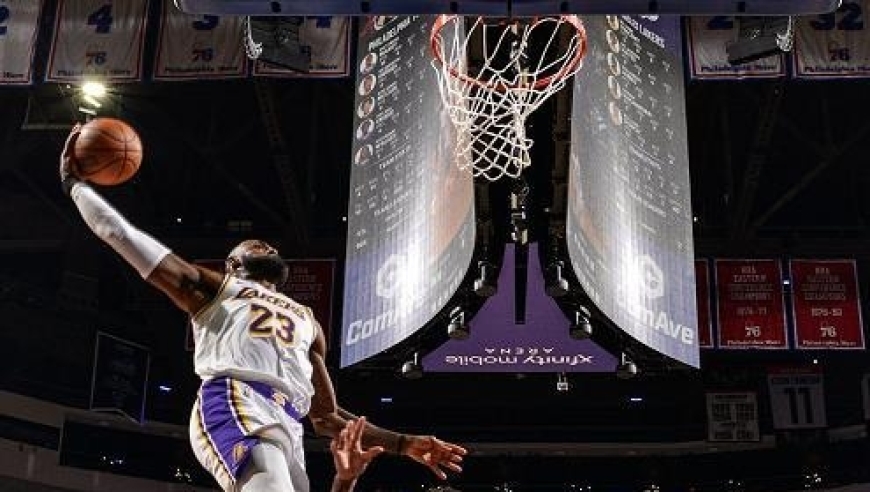 东契奇31+15+11詹皇末节12分，艾顿打爆21中4大帝，湖人力克76人