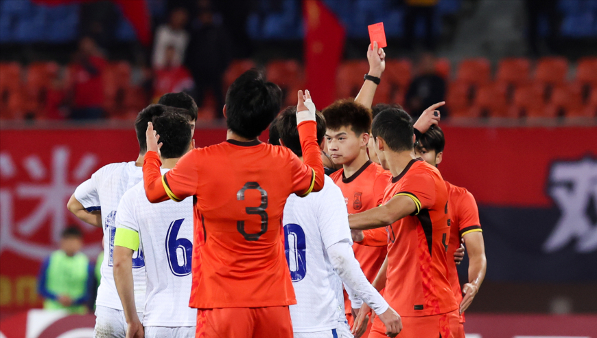 获熊猫杯亚军：十人U22国足0-0乌兹，汪士钦染红中国全场1次射门