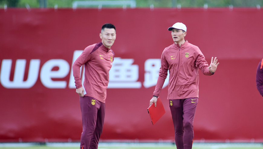 邵佳一迎开门红！国足首秀2-0取胜，张玉宁林良铭破门