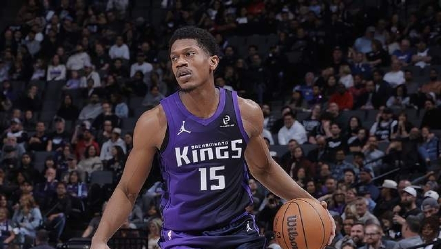 一夜3大消息！又一人赛季报销，詹姆斯突遭伤病，快船连签2人