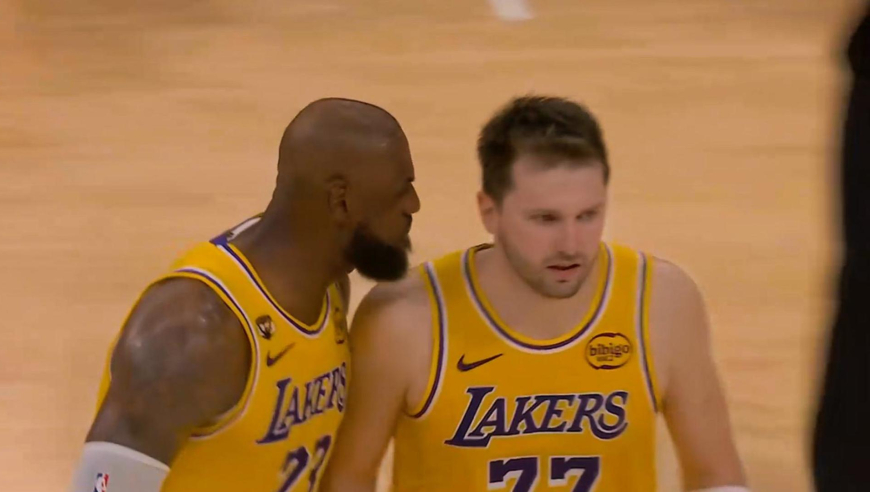 湖人掘金加时赛决胜时刻：斯玛特三分对轰戈登 东契奇撤步绝杀掘金