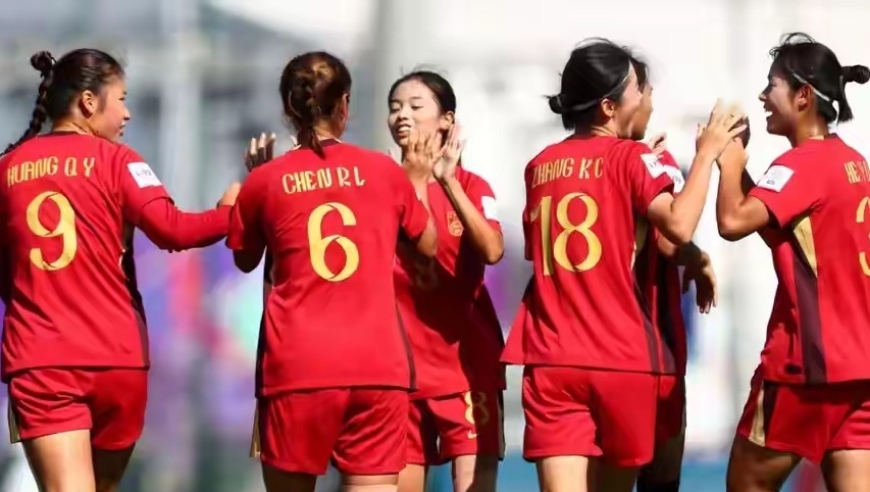 随着日本2-0，韩国0-5，女足世界杯最新战报：中国队打平=出线！