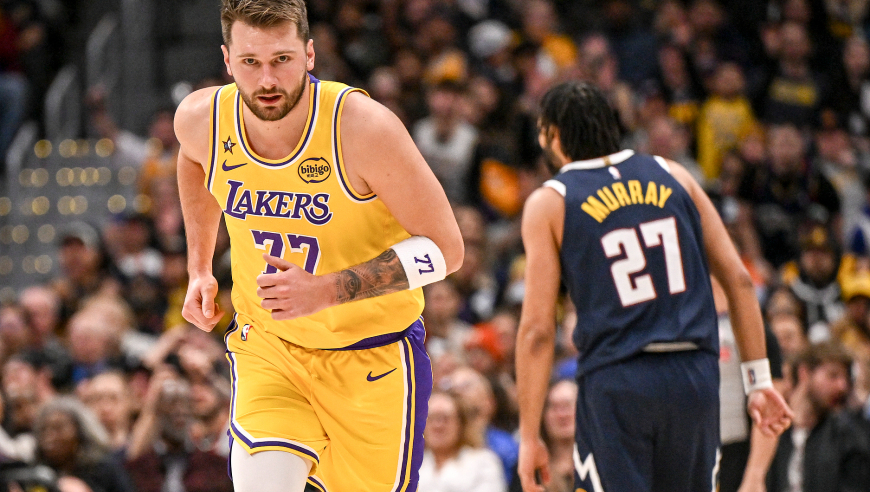 又轰38+13+10助，超约基奇升历史第二！有你之后湖人不再惧怕掘金