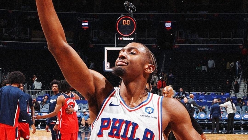 19分逆转，悄悄升至东部第一！上赛季你们摆烂，现在却要争冠