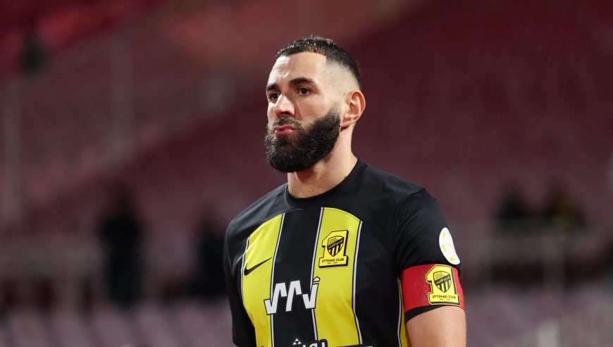 21场16球！西媒曝本泽马收到&ldquo;免费踢球&rdquo;续约报价，将无限期罢赛